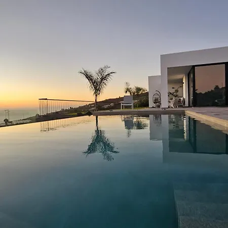 Casa Laina - Piscina Climatizada וילה