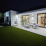 Casa Laina - Piscina Climatizada Villa *