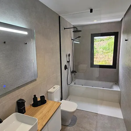 Casa Laina - Piscina Climatizada *